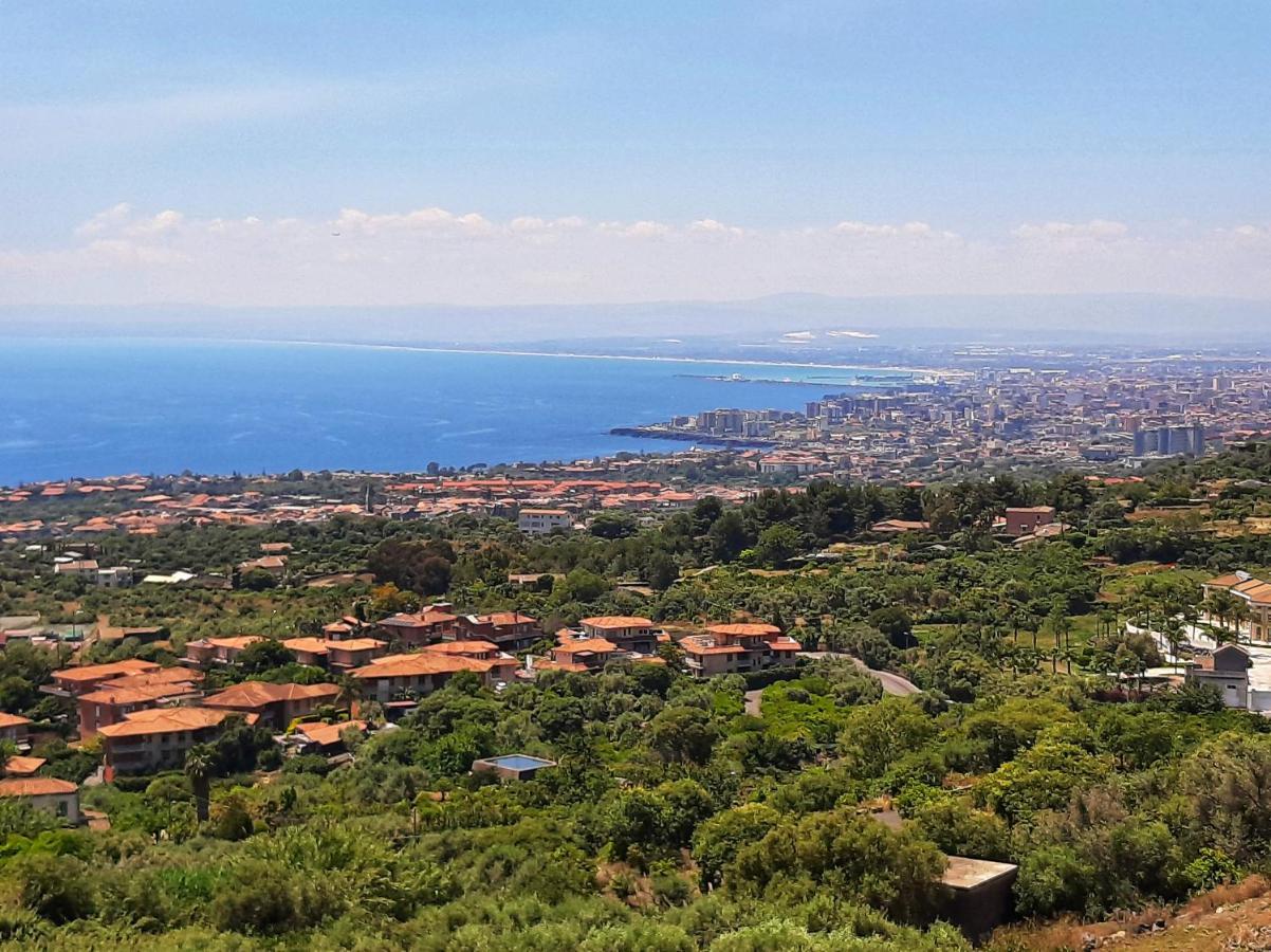 La Petite Maison Aci Castello Eksteriør bilde