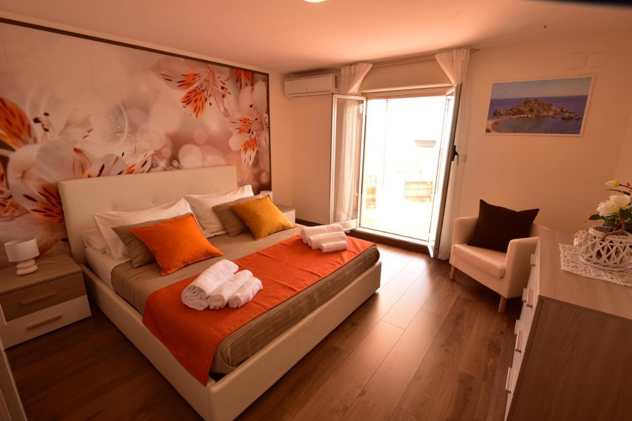La Petite Maison Aci Castello Eksteriør bilde